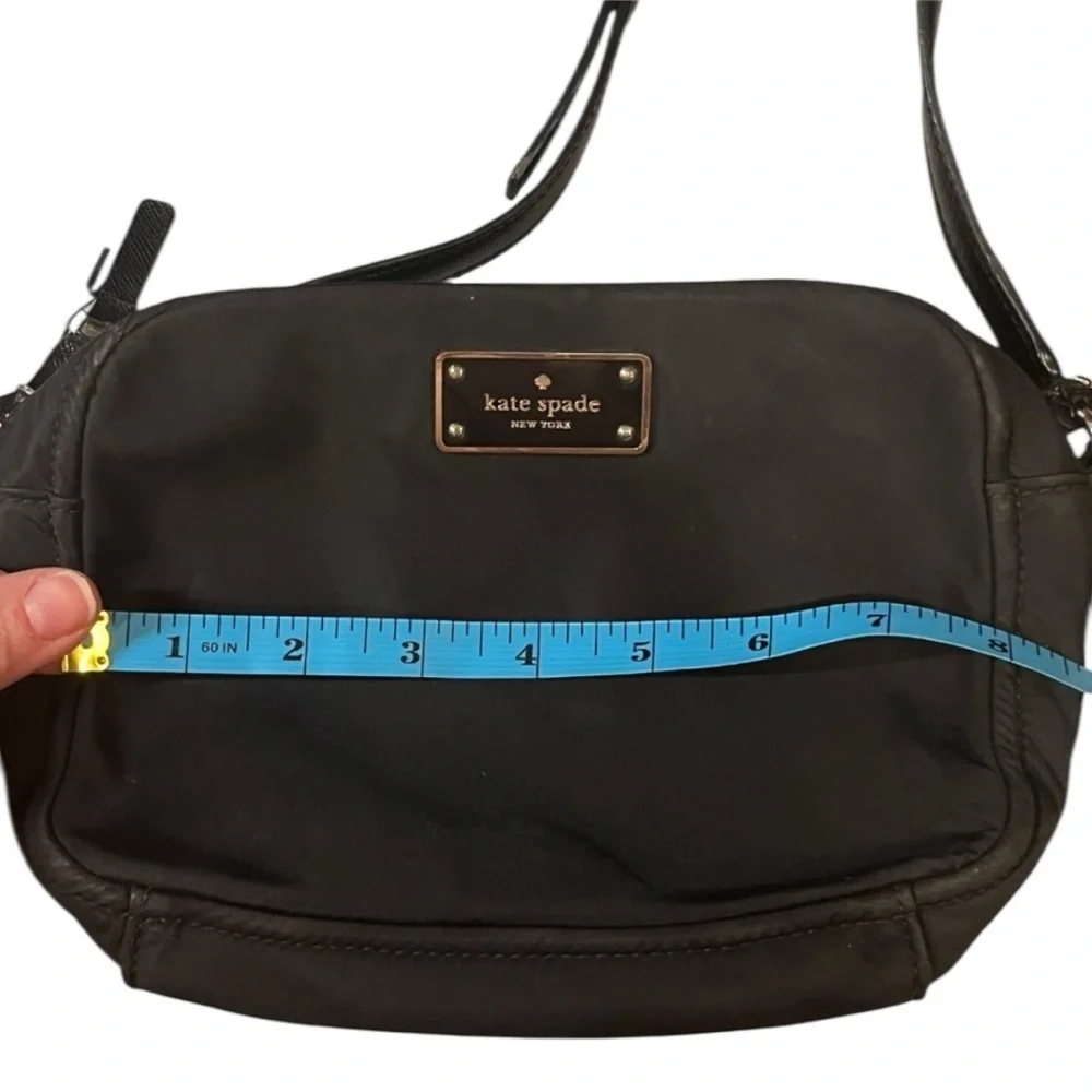 Kate Spade Nylon Crossbody Bag- zipper pull needs repair - Picture 4 of 7